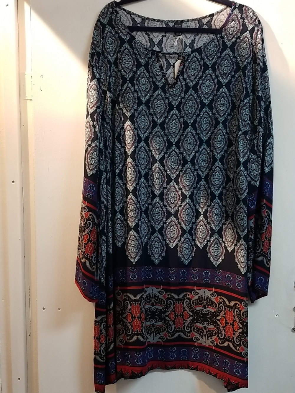 Bohemian Printed Long-Sleeve Shift Dress in Navy and Red